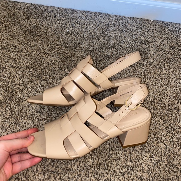 NWOT Evolve heels - Picture 3 of 6